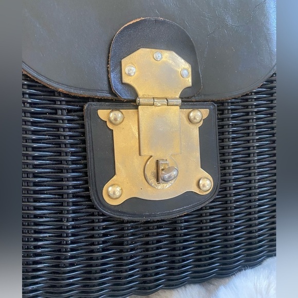 Vintage Orbach’s Black and Gold Basket Bag - Picture 7 of 11